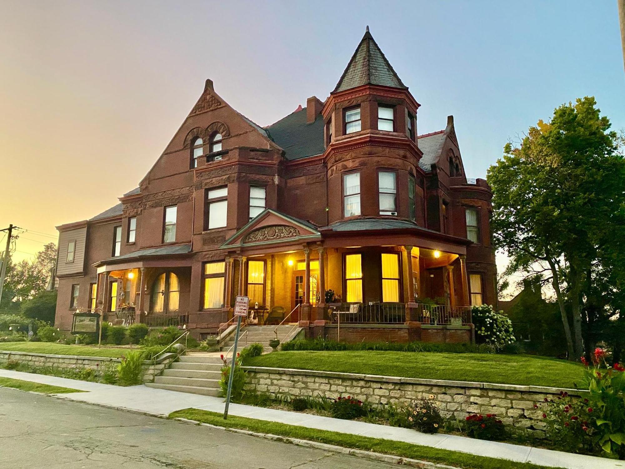 Vineyard Mansion B&B เซนต์โจเซฟ ภายนอก รูปภาพ