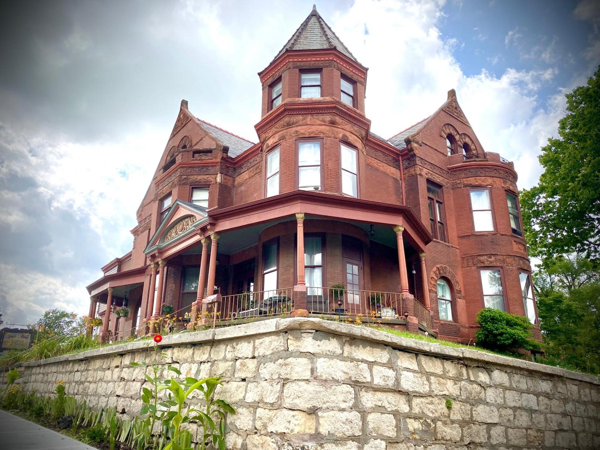 Vineyard Mansion B&B เซนต์โจเซฟ ภายนอก รูปภาพ